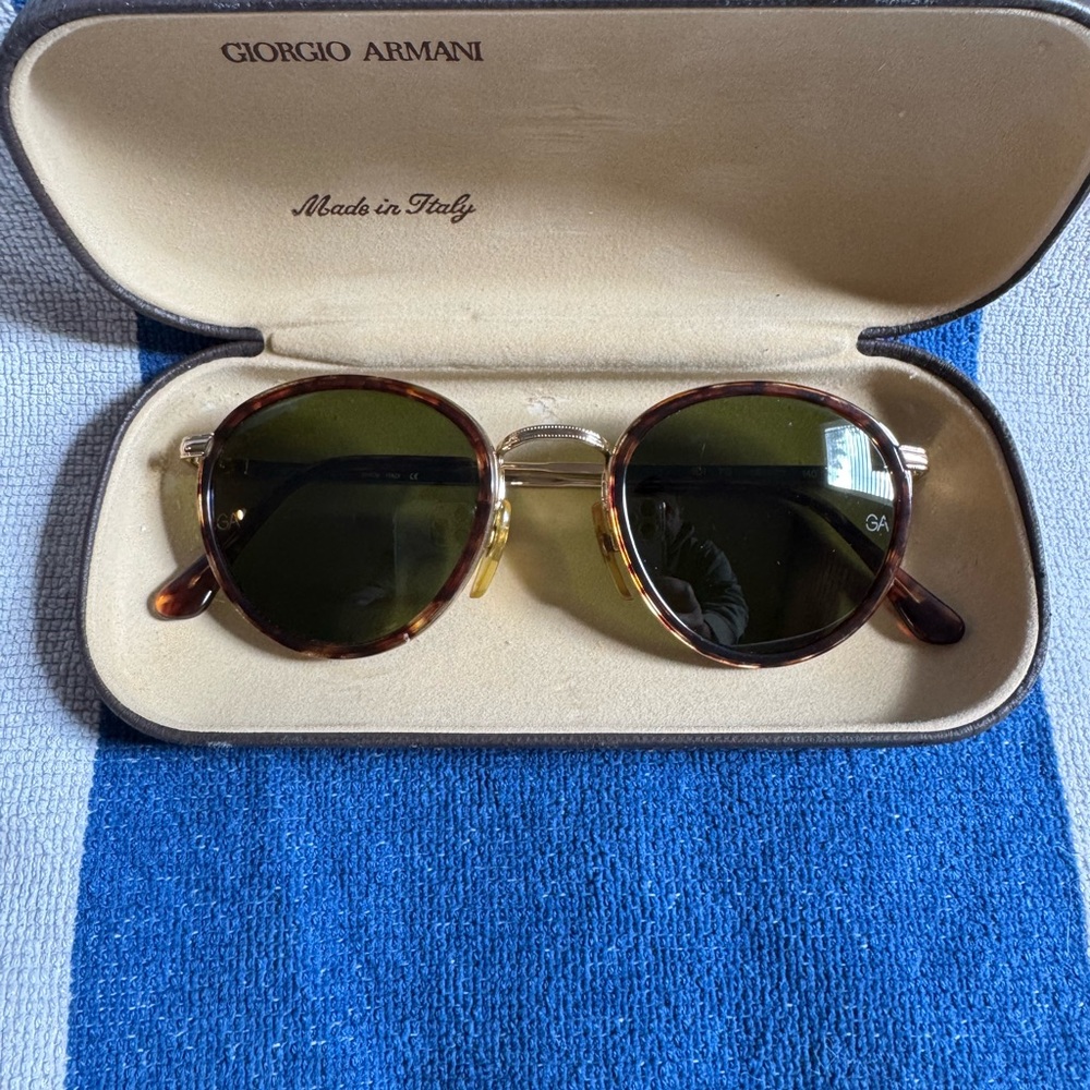 Giorgio Armani Tortoise Shell Sunglasses w/ Case